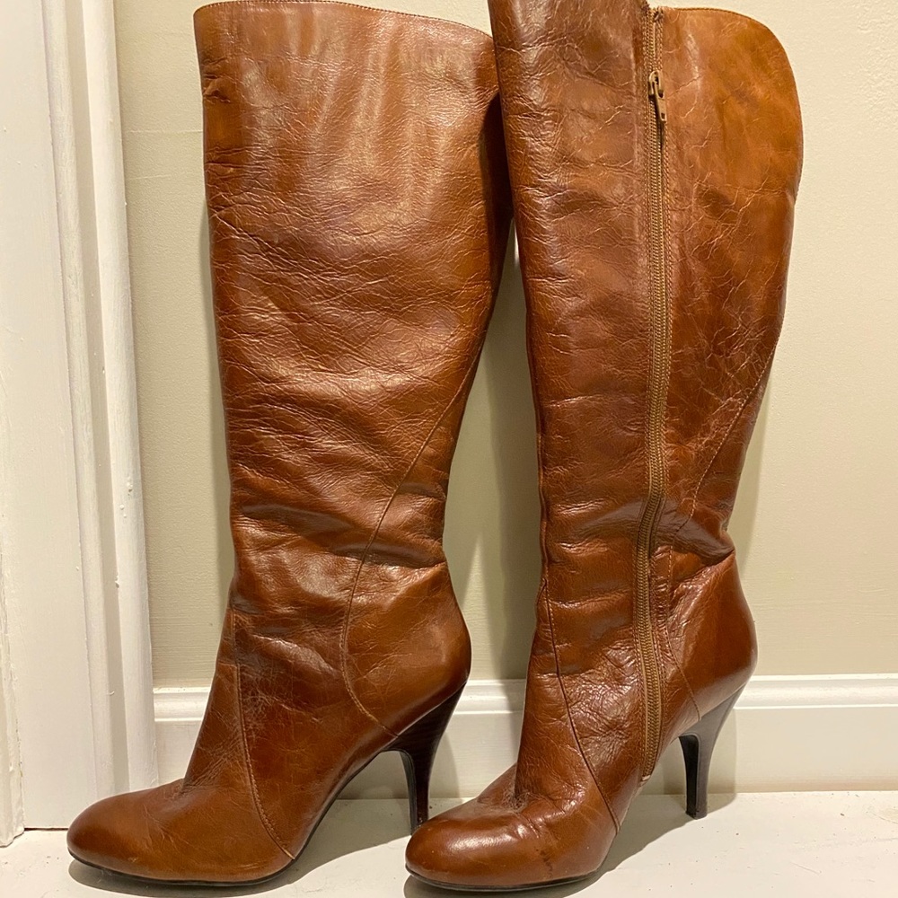 Heeled boots
